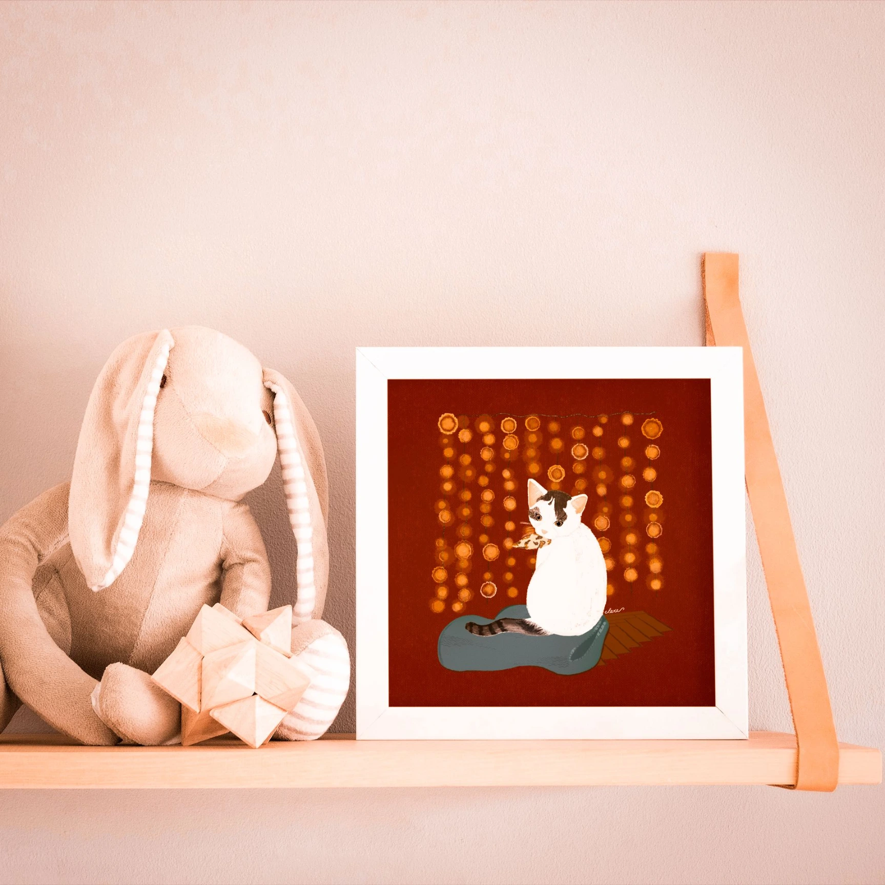 Illustration faite sur procreate : un chat qui pose devant une guirlande lumineuse.